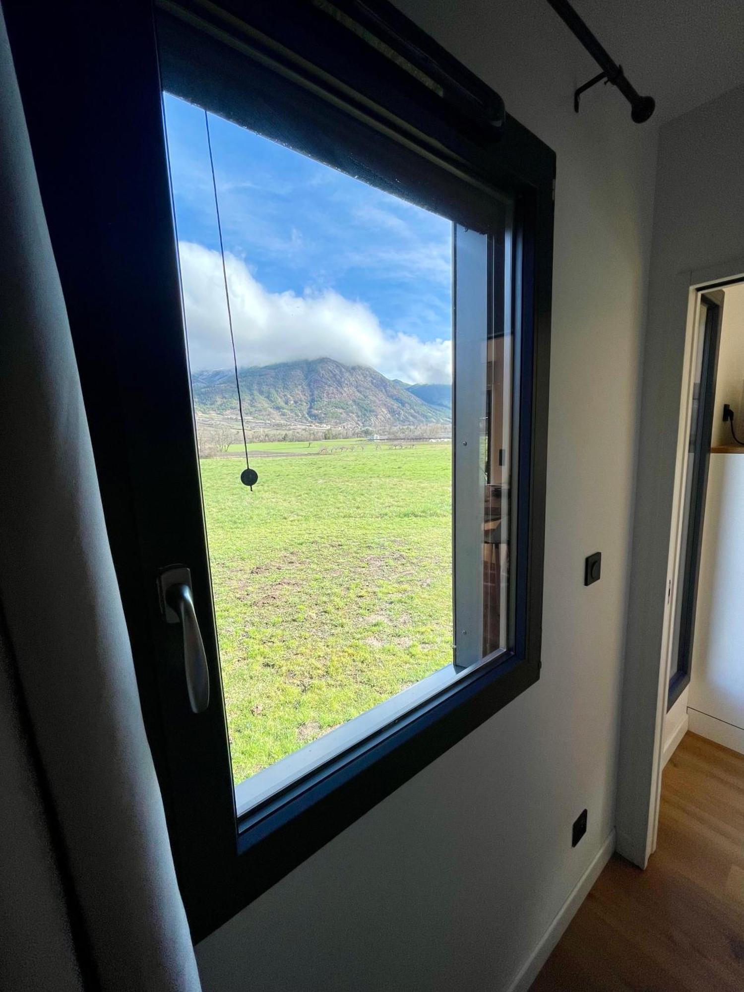 Charmant Logement Entre Lac Et Montagne Rochebrune  Exterior photo